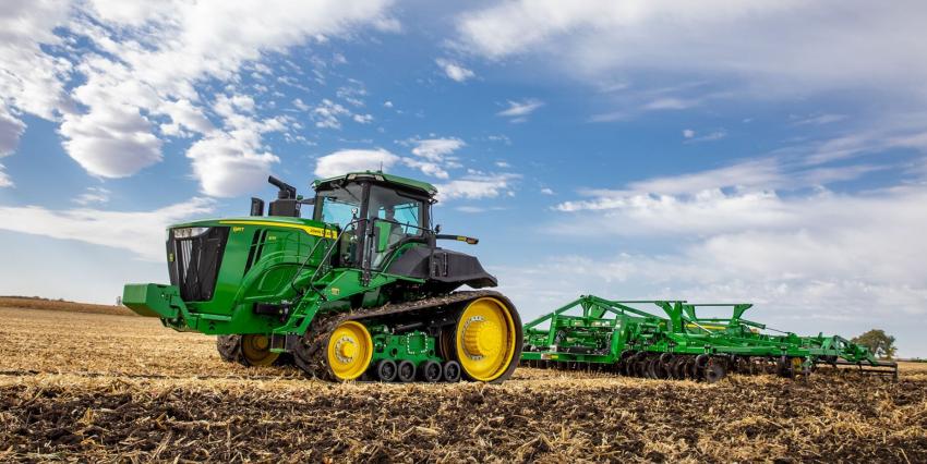 John Deere представила новую серию высокотехнологичных тракторов 9R